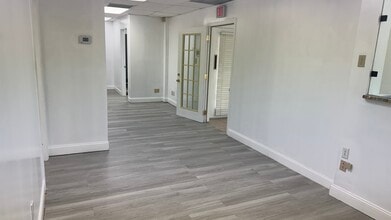 1684 N Belcher Rd, Clearwater, FL à louer Photo intérieure– Image 1 sur 9