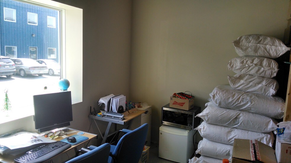 8800 Venture Ave SE, Calgary, AB à louer - Photo intérieure – Image 3 sur 45