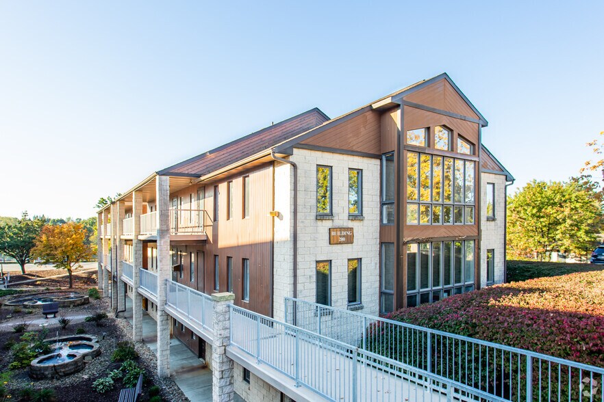 103 N Meadows Dr, Wexford, PA à louer - Photo de l’immeuble – Image 3 sur 32