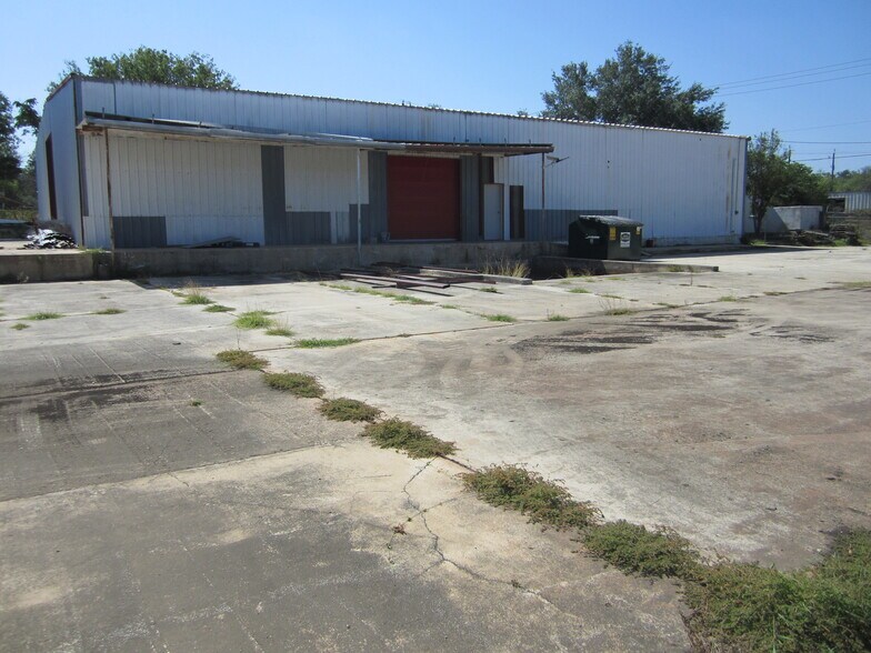 10141 TX Loop 106, Adkins, TX à vendre - Photo de l’immeuble – Image 3 sur 23