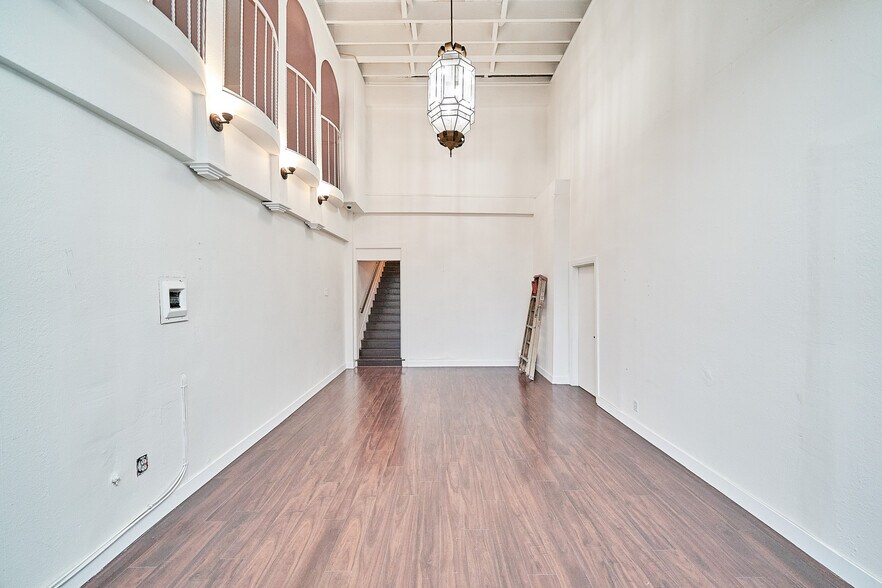 1071 N Fairfax Ave, West Hollywood, CA à louer - Photo intérieure – Image 2 sur 12
