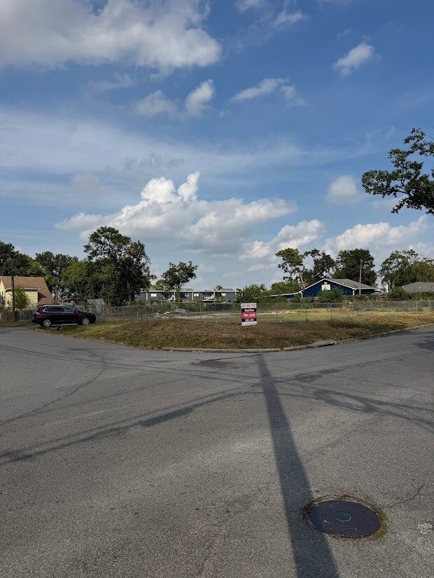 4605 Brookwoods Dr, Houston, TX à vendre Photo de l’immeuble– Image 1 sur 8