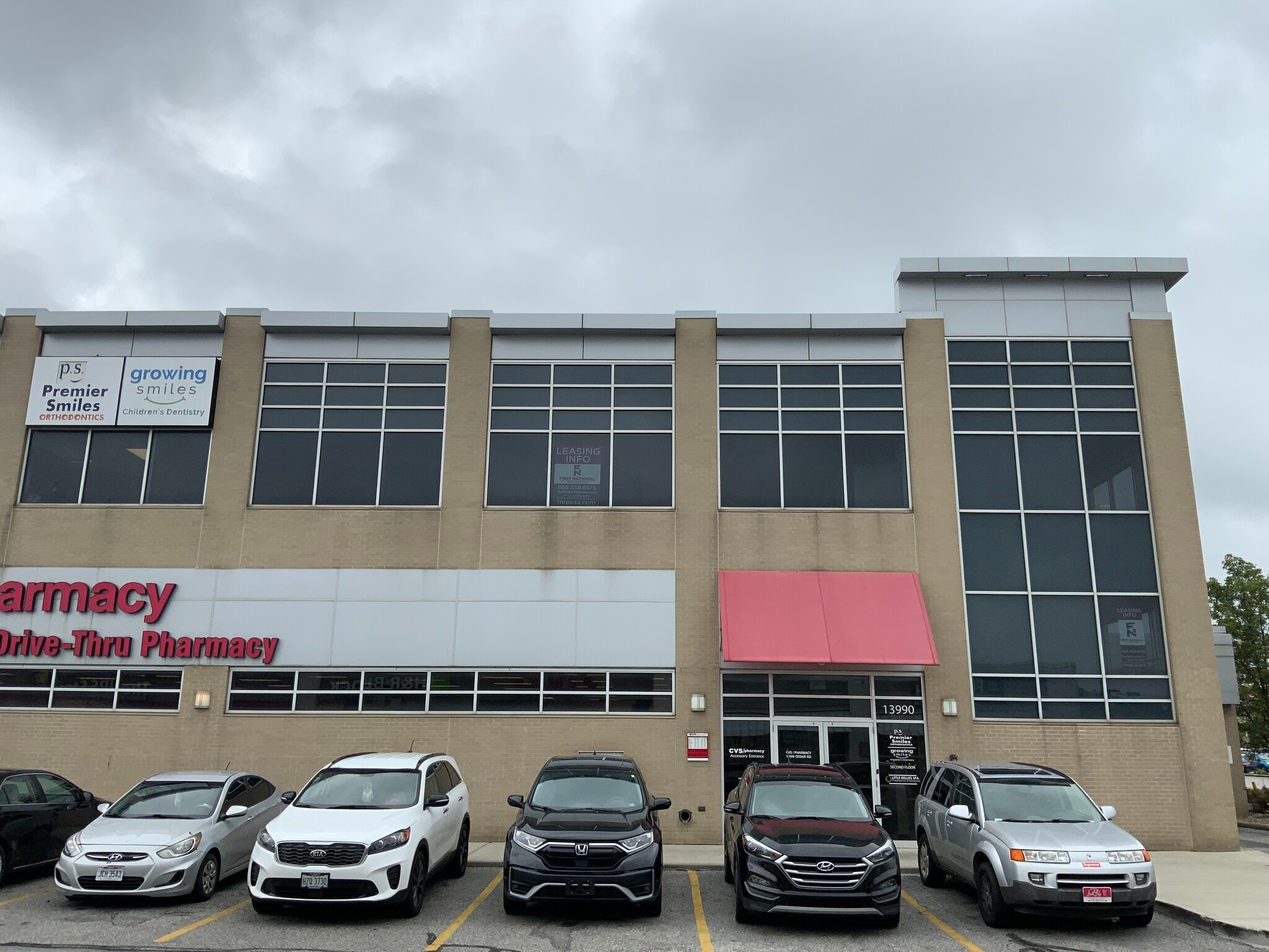 13908-13998 Cedar Rd, University Heights, OH à louer Photo de l’immeuble– Image 1 sur 1