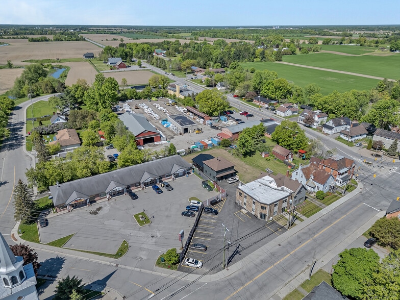 6610 Fourth Line Rd, Ottawa, ON à vendre - Aérien – Image 1 sur 7