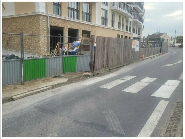 Plus de détails pour Local commercial à vendre