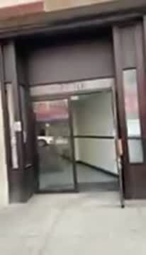 2770 3rd Ave, Bronx, NY à louer - Vidéo sur l’annonce professionnelle – Image 2 sur 11