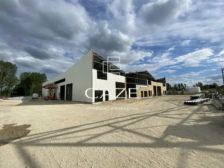 Local d'activités dans Carbon-Blanc à vendre - Photo de la construction – Image 2 sur 8