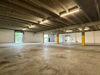 Plus de détails pour 12388 Starkey Rd, Largo, FL - Industriel/Logistique à louer