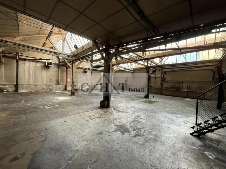 Industriel/Logistique dans Bagnolet à vendre - Photo de l’immeuble – Image 2 sur 15