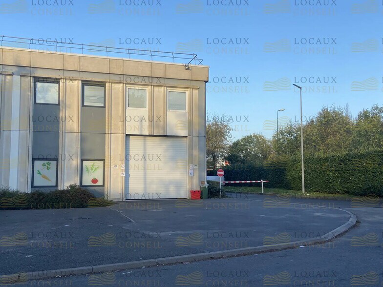 Local d’activités dans Gennevilliers à louer - Photo de l’immeuble – Image 3 sur 7