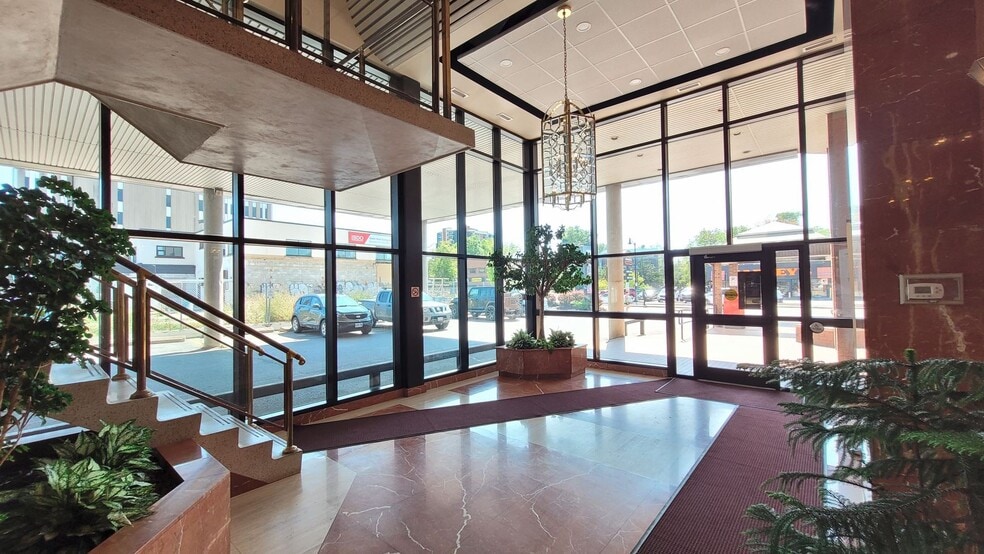 863 Princess St, Kingston, ON à louer - Photo de l’immeuble – Image 3 sur 6