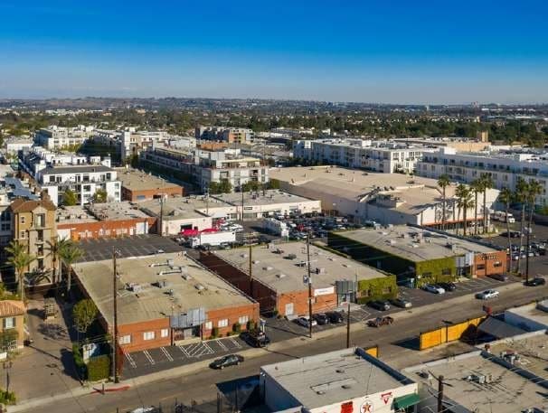 4112 Del Rey Ave, Marina Del Rey, CA à vendre - Photo de l’immeuble – Image 2 sur 29