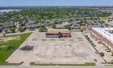 1130 W Trinity Mills Rd, Carrollton, TX - VUE AÉRIENNE  vue de carte - Image1