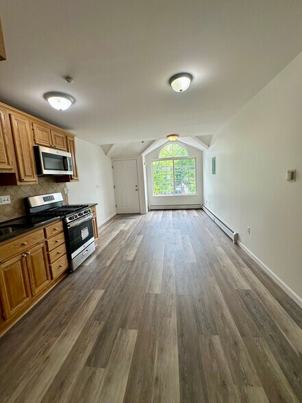 5279 Arthur Kill Rd, Staten Island, NY à vendre - Photo de l’immeuble – Image 2 sur 15