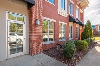 19720 Jetton Rd, Cornelius, NC à louer Photo de l’immeuble– Image 2 sur 8