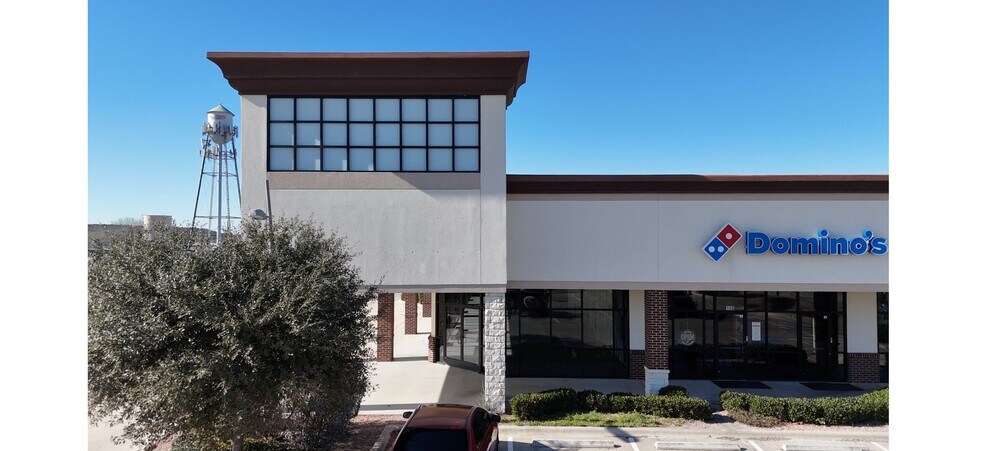 641 Mill St, San Marcos, TX à louer - Photo de l’immeuble – Image 3 sur 29