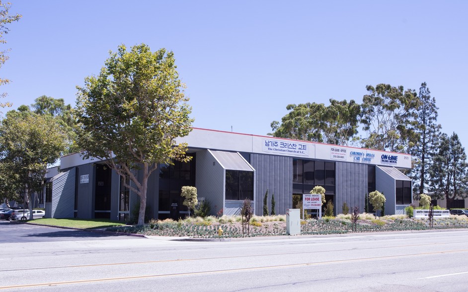 3521 Lomita Blvd, Torrance, CA à louer - Photo de l’immeuble – Image 1 sur 6