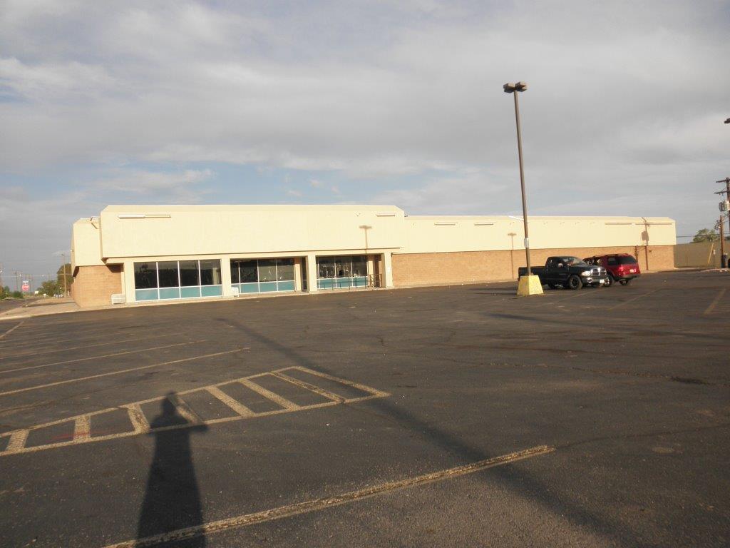 401 S Main Ave, Lovington, NM à louer Photo principale– Image 1 sur 2