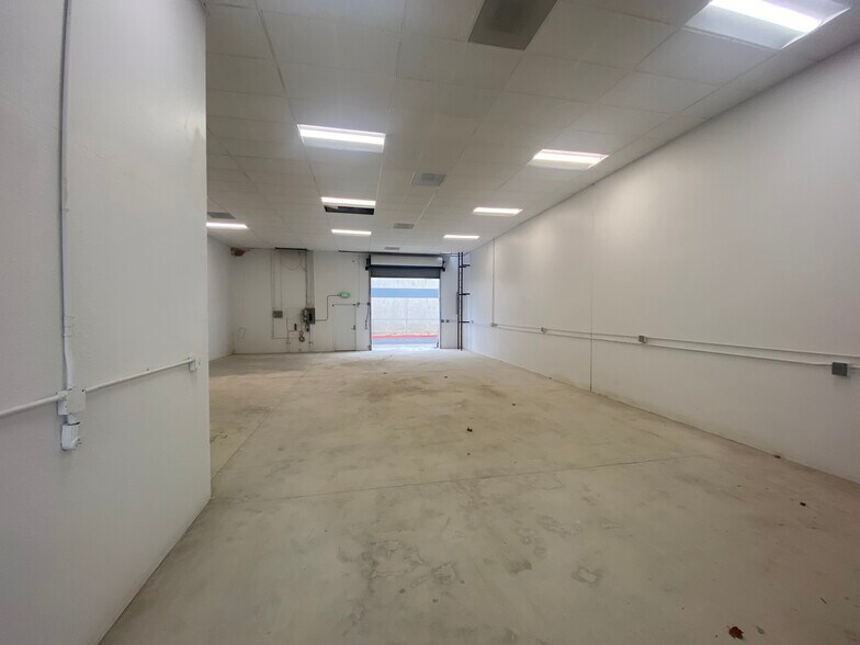 41755 Rider Way, Temecula, CA à louer - Photo de l’immeuble – Image 2 sur 4