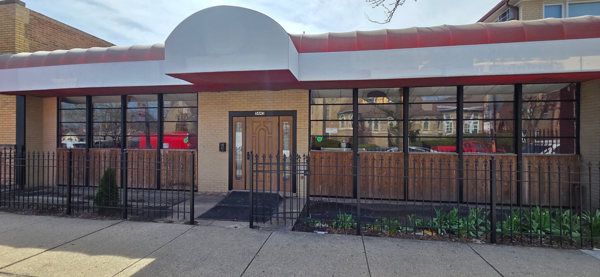 5445 W Diversey Pky, Chicago, IL à vendre Photo principale– Image 1 sur 11