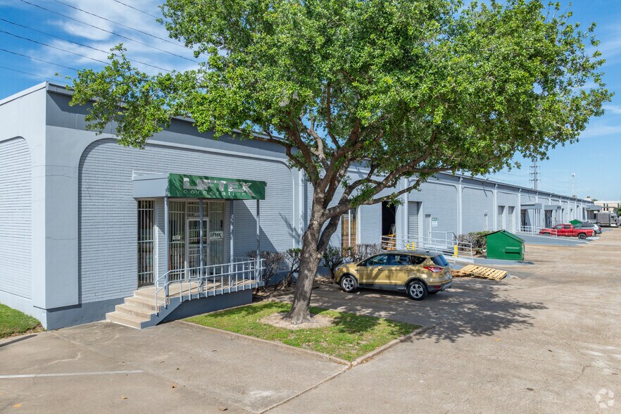 7240-7248 Wynnwood Ln, Houston, TX à louer - Photo principale – Image 1 sur 7