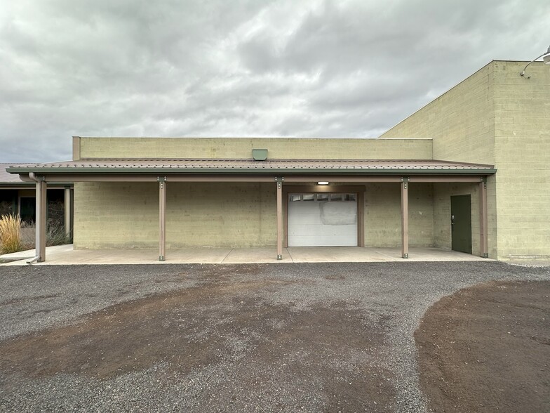 574 N Main St, Prineville, OR à vendre - Photo de l’immeuble – Image 3 sur 9