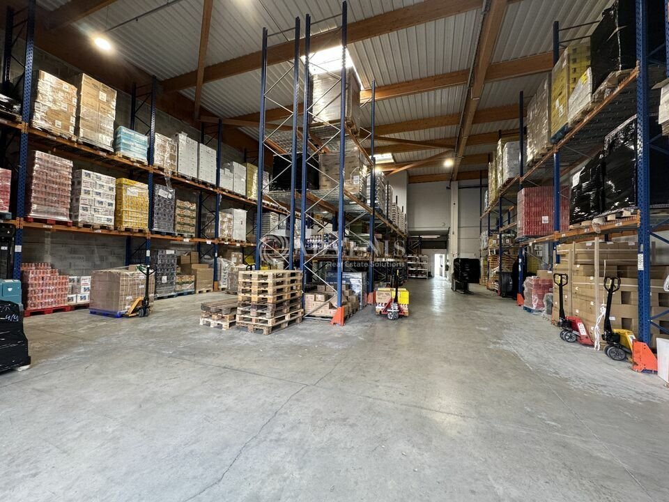 Local d’activités dans Gonesse à louer Photo de l’immeuble– Image 1 sur 12