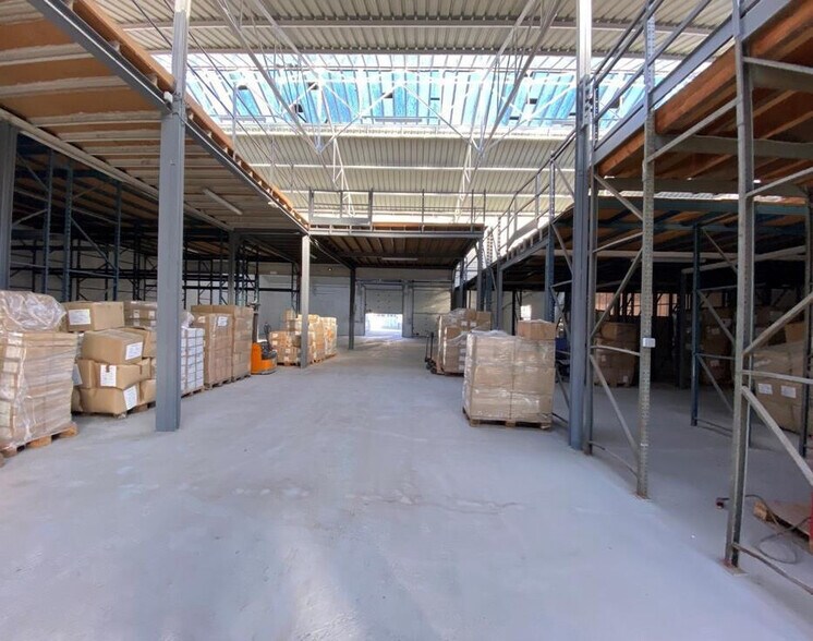 Industriel/Logistique dans Argenteuil à vendre - Photo de l’immeuble – Image 2 sur 14
