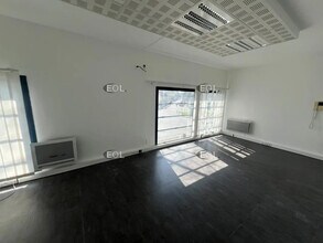 Local d'activités dans La Courneuve à vendre Photo intérieure– Image 2 sur 3