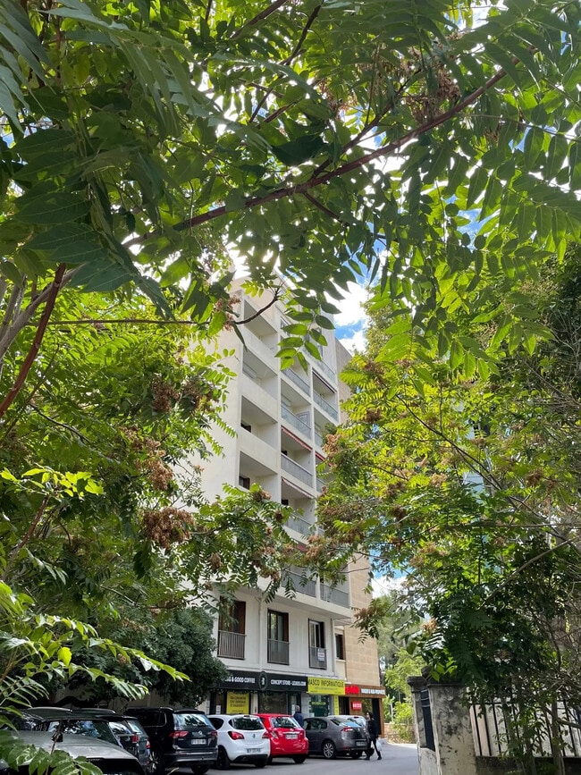 Plus de détails pour 16 Avenue Des Belges, Aix-en-Provence - Bureau à vendre