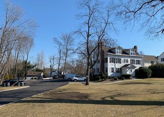 68 Nassau Rd, Huntington, NY à vendre - Photo de l’immeuble – Image 2 sur 17