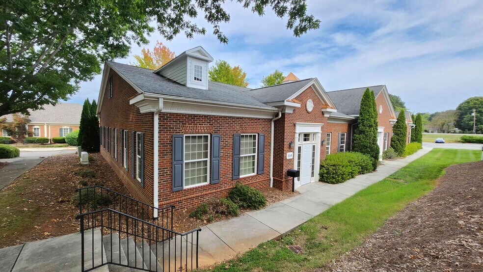 154 Dornach Way, Bermuda Run, NC à louer - Photo de l’immeuble – Image 2 sur 4