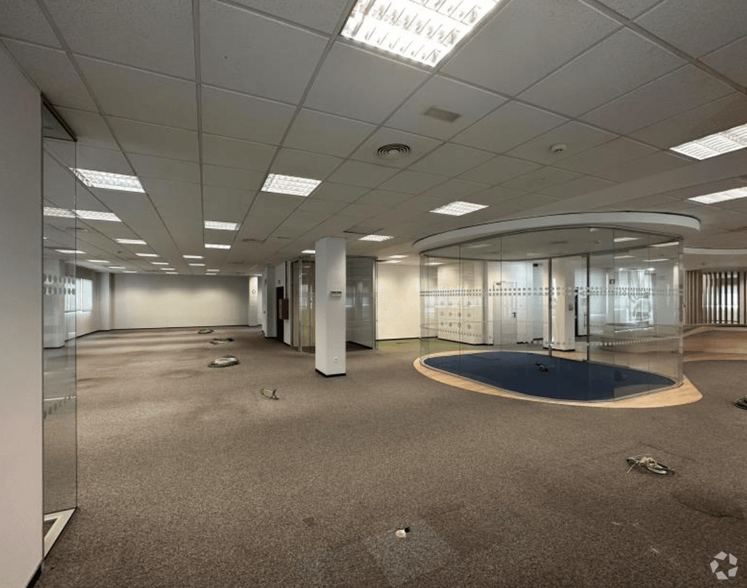 Bureau dans Madrid, Madrid à vendre - Photo de l’immeuble – Image 3 sur 10