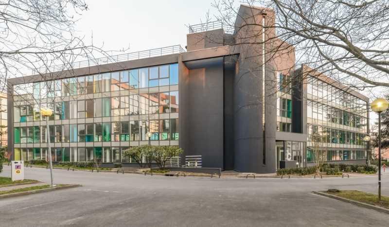 1 Rue Du Petit-Clamart, Vélizy-Villacoublay à louer - Photo de l’immeuble – Image 2 sur 19
