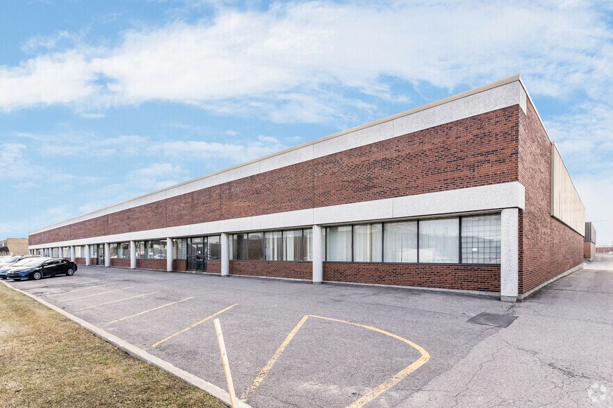 4448-4454 Rue Garand, Montréal, QC à louer - Photo de l’immeuble – Image 2 sur 7