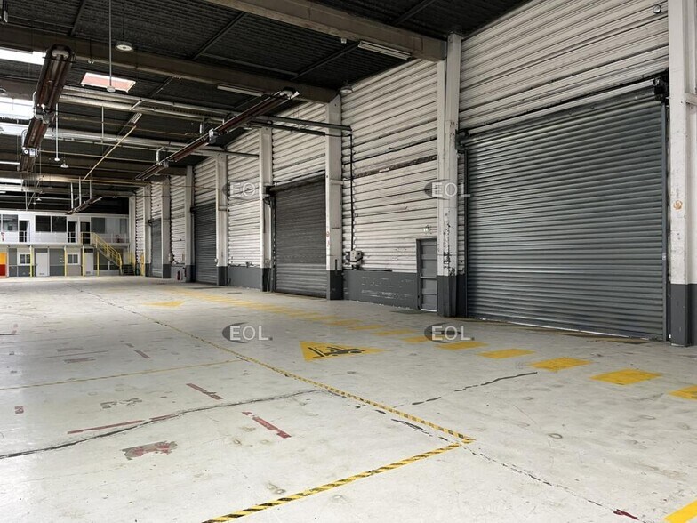 Industriel/Logistique dans Nanterre à louer - Photo de l’immeuble – Image 3 sur 9