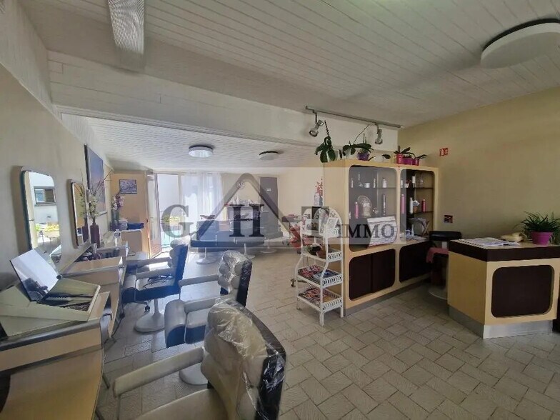 Local commercial dans Draveil à vendre - Photo intérieure – Image 2 sur 5