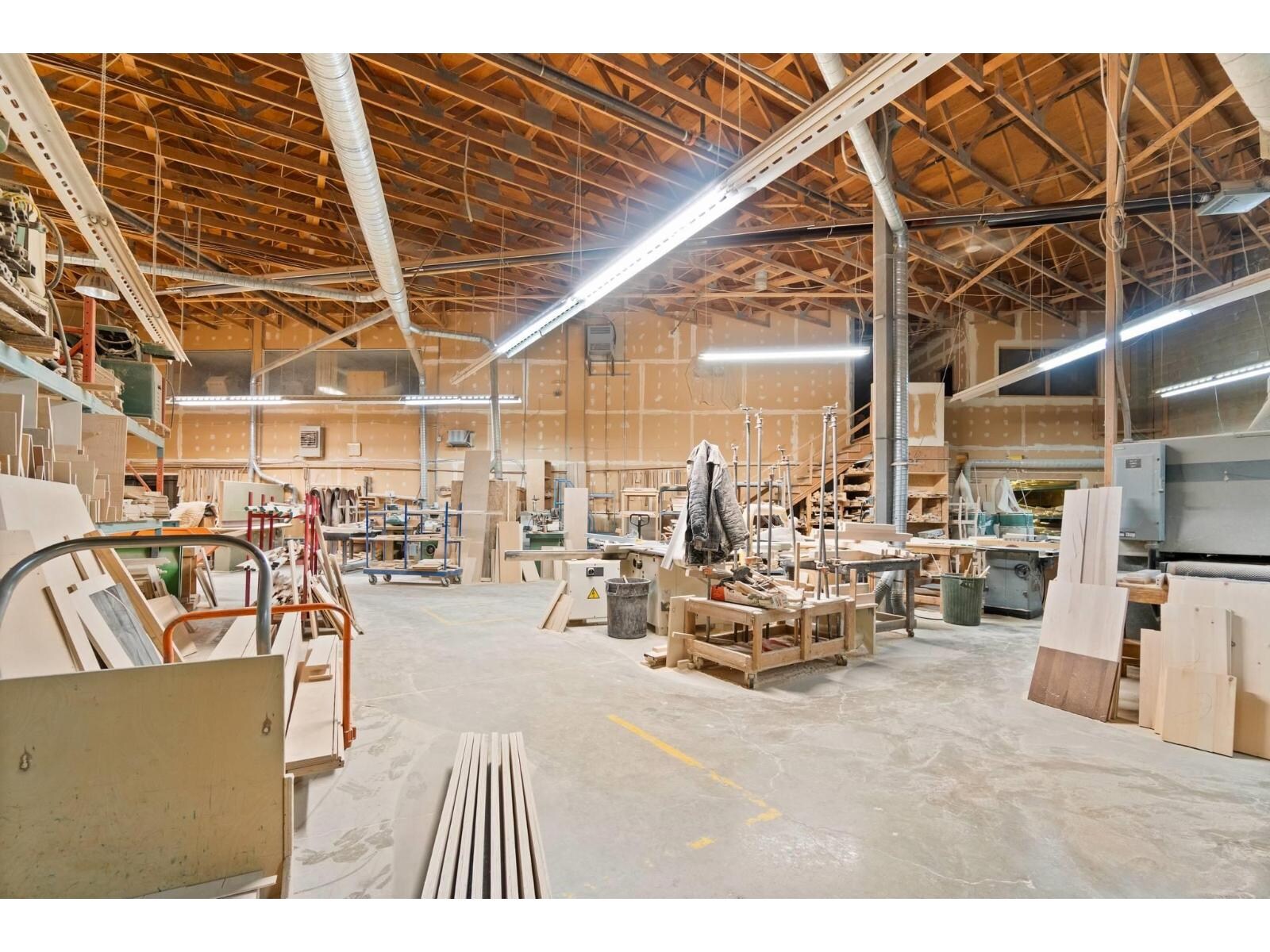 31550 S Fraser Way, Abbotsford, BC à louer Photo intérieure– Image 1 sur 16