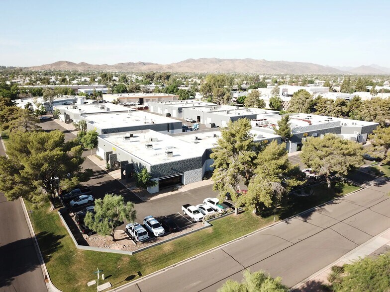 3015 S Park Dr, Tempe, AZ à louer - Photo de l’immeuble – Image 3 sur 10
