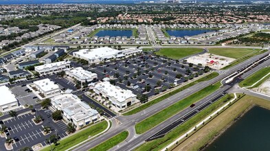 2527 Harbor Village Lane, Apollo Beach, FL - Vue aérienne  vue de carte - Image1