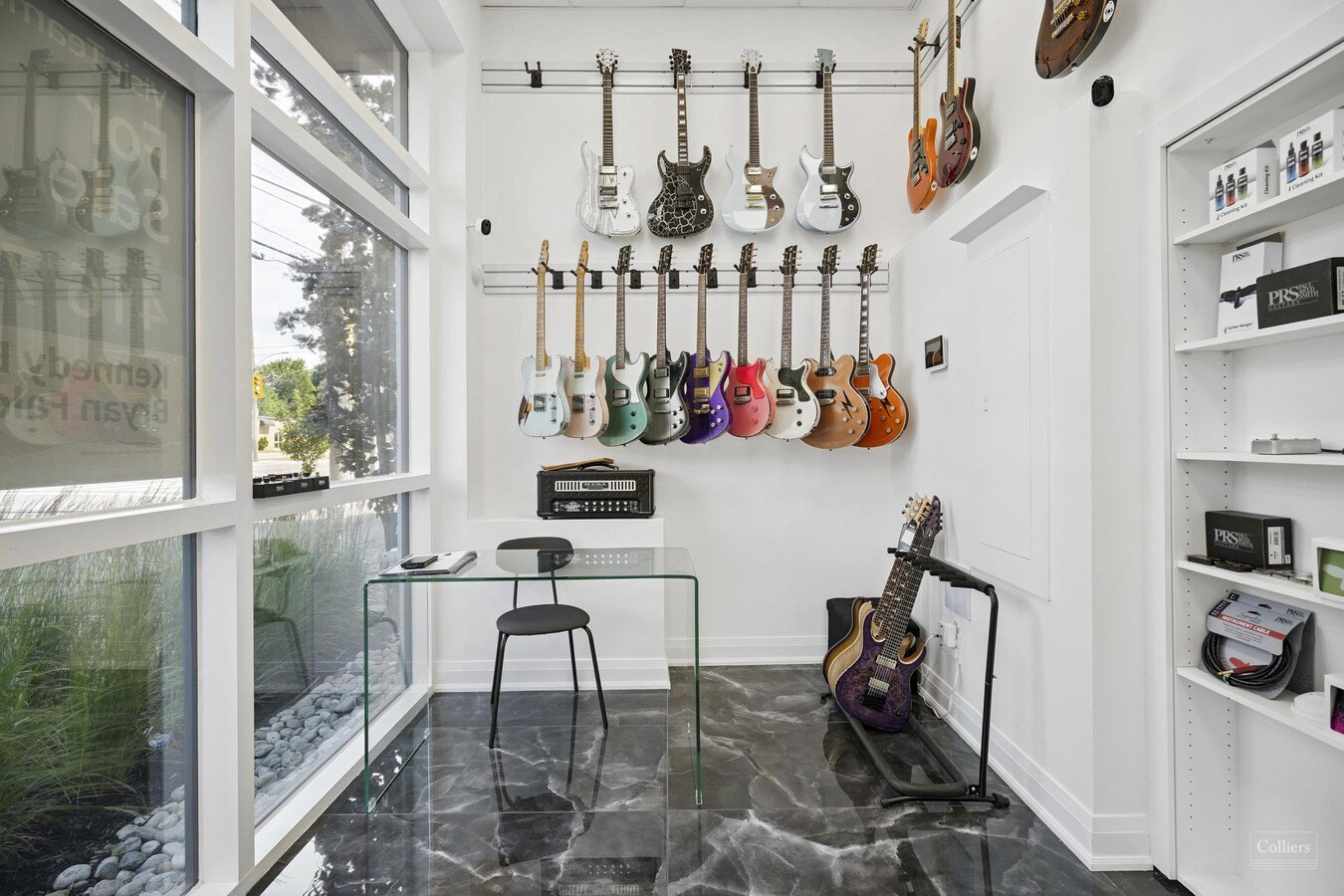 34 Plains Rd E, Burlington, ON L7T 1E9 - Lot 102 -  - Photo intérieure - Image 1 of 3