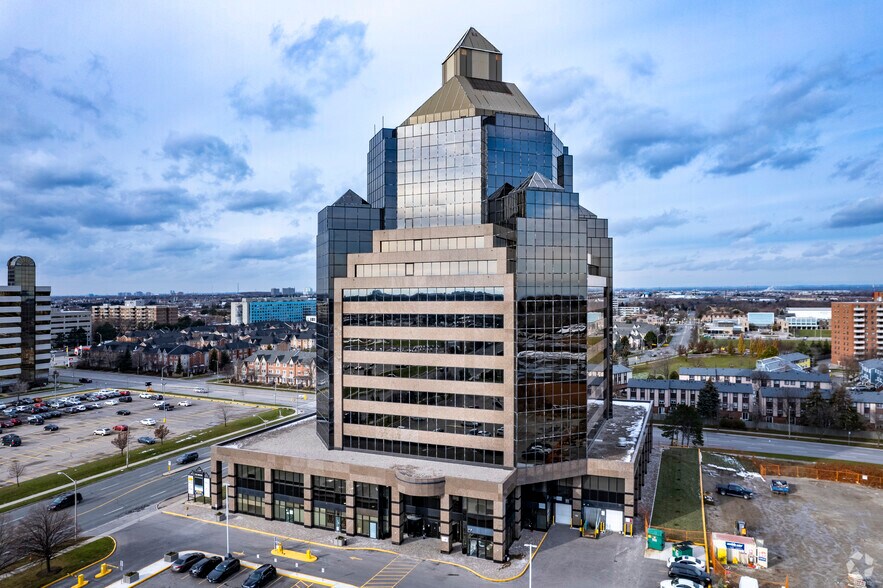 325 Milner Ave, Toronto, ON à louer - Photo de l’immeuble – Image 3 sur 10