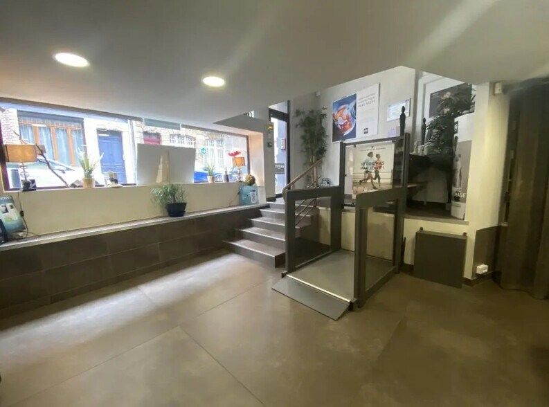 Local commercial dans Le Havre à louer - Hall d’entrée – Image 2 sur 7