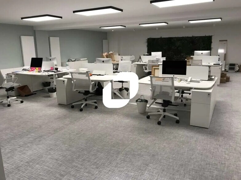 Bureau dans Paris à louer - Photo de l’immeuble – Image 1 sur 13