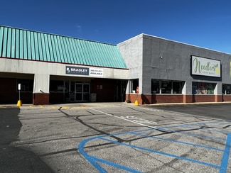 Plus de détails pour 1707-1709 N Walnut St, Hartford City, IN - Local commercial à louer