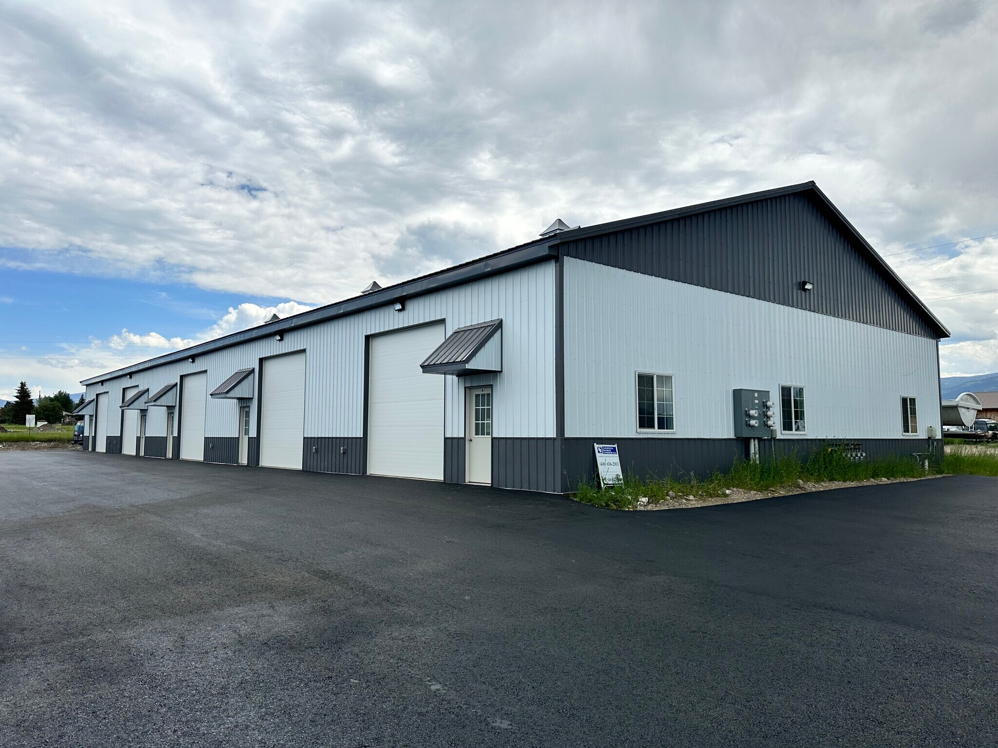77264 Gallatin Rd, Bozeman, MT à louer Photo de l’immeuble– Image 1 sur 5