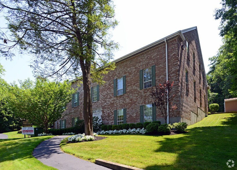 422 Worcester St, Wellesley, MA à louer - Photo principale – Image 1 sur 15