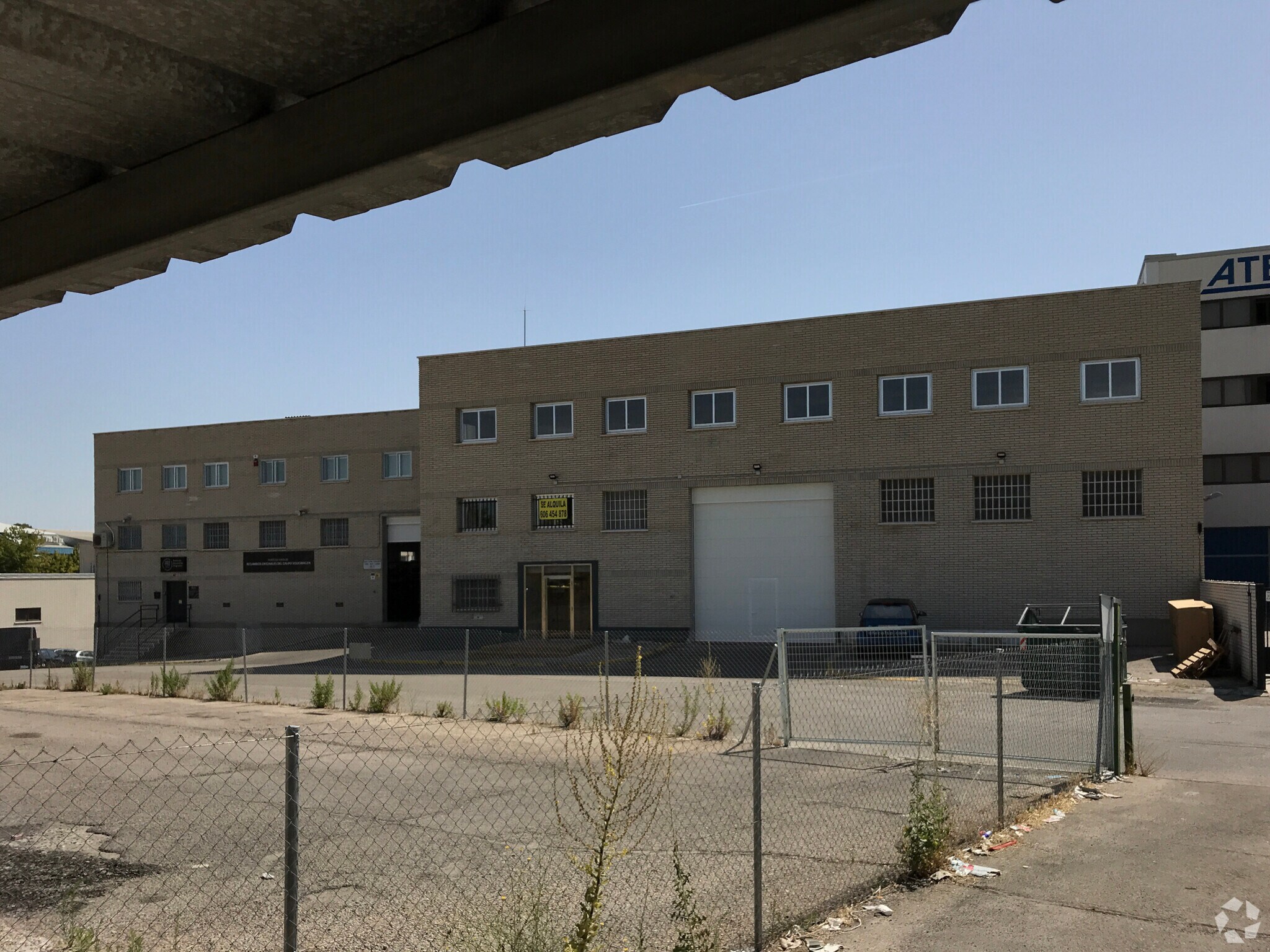 Industriel/Logistique dans Alcobendas, Madrid à louer Photo de l’immeuble– Image 1 sur 2