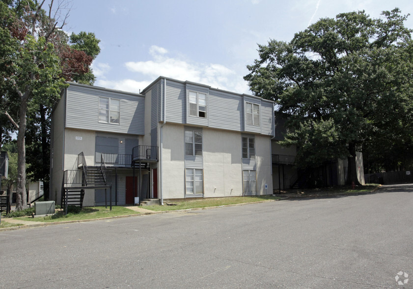 3130 S Mendenhall Rd, Memphis, TN à vendre - Photo de l’immeuble – Image 2 sur 3