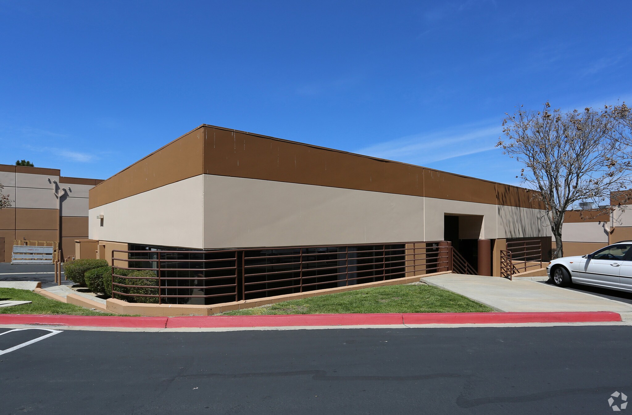 11421 W Bernardo Ct, San Diego, CA à louer Photo principale– Image 1 sur 10